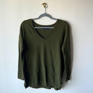 American Eagle forest green v-neck sweater.